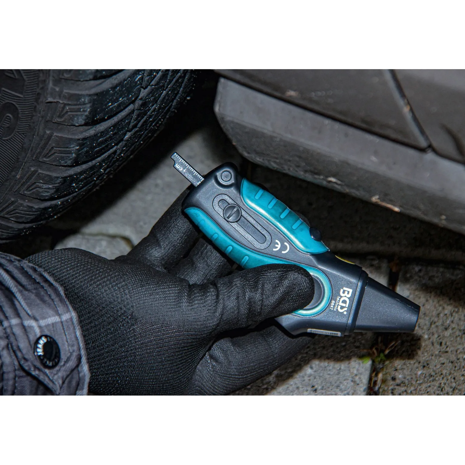BGS Digitaler Reifendruckprüfer & Reifenprofil-Messschieber "2-IN-1" - 6647