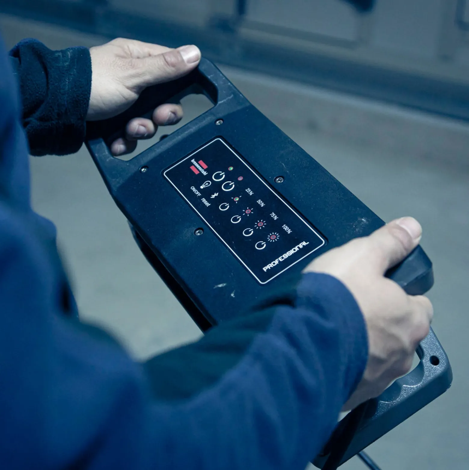 Brennenstuhl Professional 360° LED Strahler R42050 BT mit 300W - 9171410180