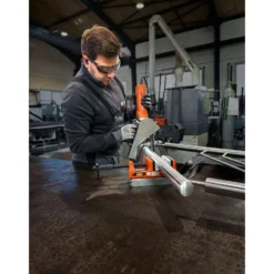 Fein Magnetschraubstock mit Backenbreite von 100 mmFEIN VersaMAG Schraubstock Set inklusive Schutzbacken aus Aluminium - 90701009000