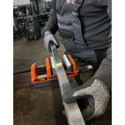 Fein Magnetschraubstock mit Backenbreite von 100 mmFEIN VersaMAG Schraubstock Set inklusive Schutzbacken aus Aluminium - 90701009000