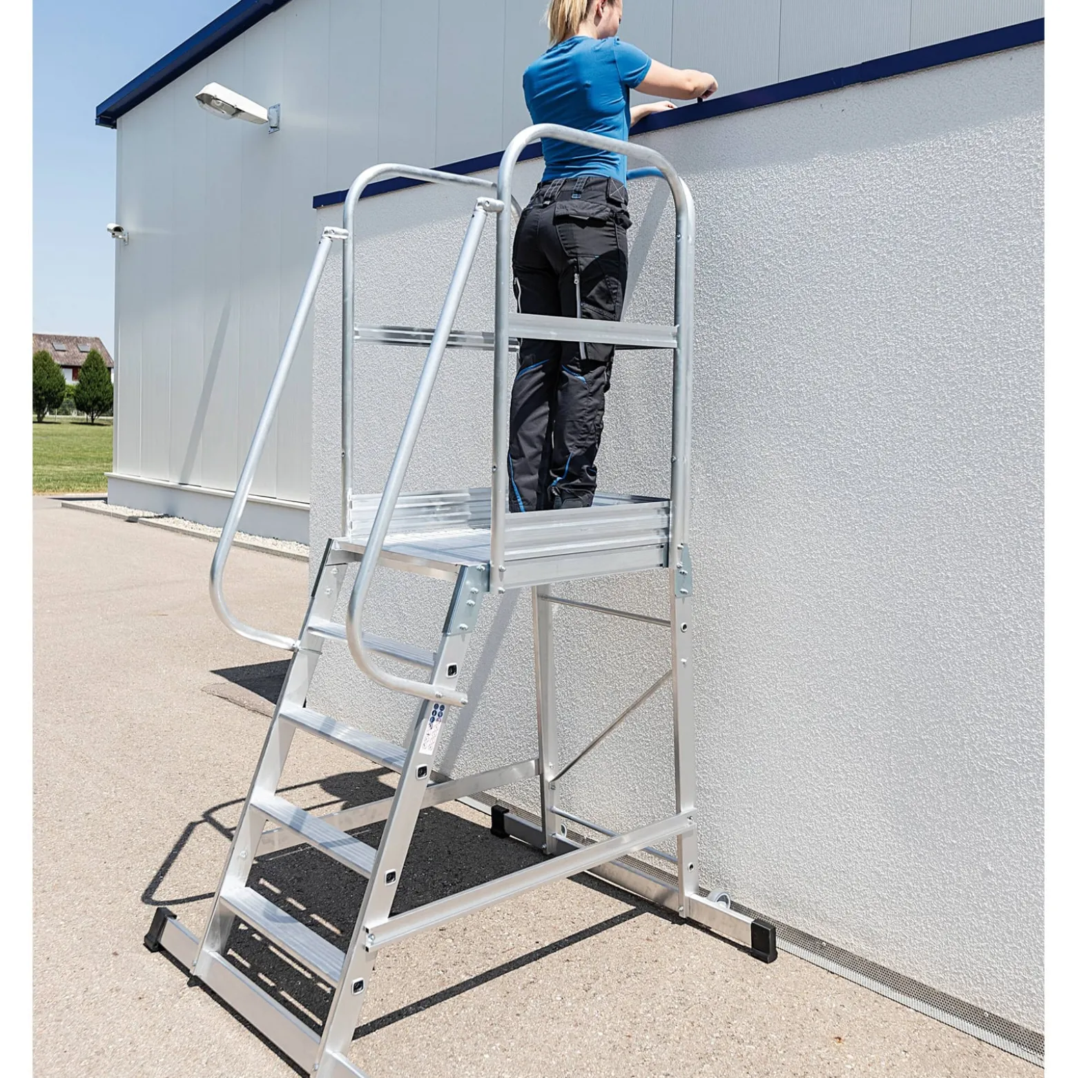 Günzburger Steigtechnik Plattformleiter mit Rollen 4 Stufen - 303104