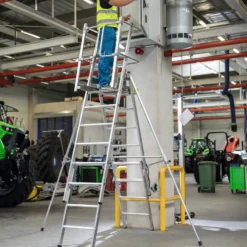 Günzburger Steigtechnik Plattformleiter FlexxStep 4 Sprossen mit Teleskopaufsatz 2 Sprossen - 052534