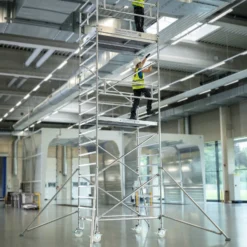 Günzburger Steigtechnik Rollgerüst 1,35 x 1,8 m mit Ausleger & Doppel-Plattform Plattformhöhe 8,35 m - 167836