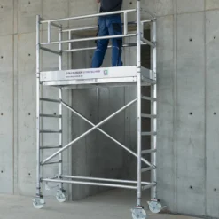 Günzburger Steigtechnik Rollgerüst 0,75 x 2,45 m mit Fahrbalken Plattformhöhe 8,45 m - 155845