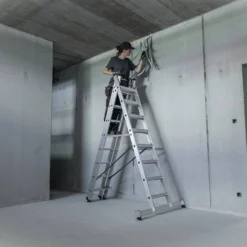 Günzburger Steigtechnik Stufen-Mehrzweckleiter 3tlg. mit nivello-Traverse 3 x 6 Stufen - 033318