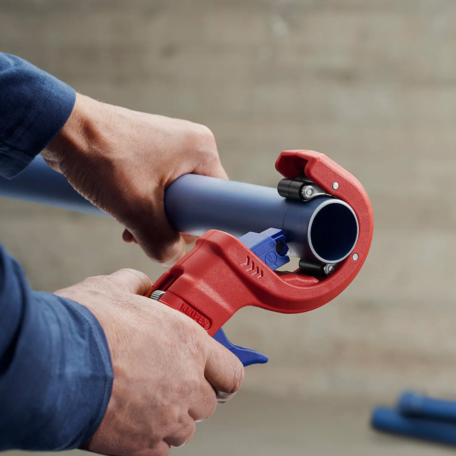 Knipex DP50 Rohrabschneider mit Kunststoff überzogen 202 mm - 902301BK