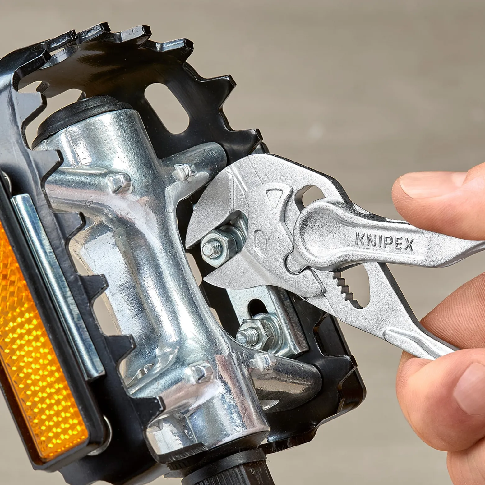 Knipex Zangenschlüssel XS verchromt, aufgeprägte, raue Oberfläche 100 mm - 8604100BK