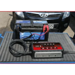 KS TOOLS 12V + 24V SMARTcharger Hochfrequenz-Batterieladegerät 25A/12,5A - 550.1745