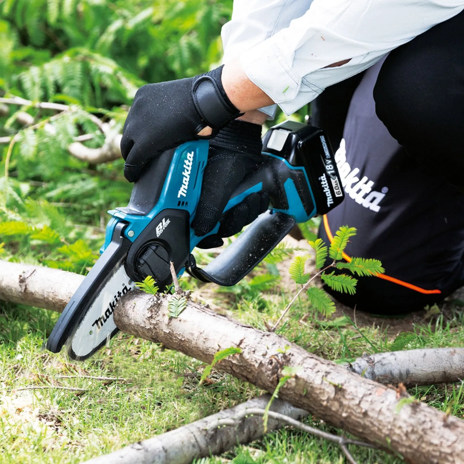 Makita DUC101RF01 Akku-Astsäge / 1x 3,0 Ah Akku + Ladegerät