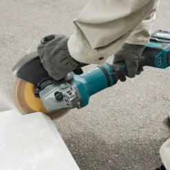 Makita GA038GT201 Akku-Winkelschleifer Ø 230 mm 40 V max. / 2x 5,0 Ah Akku + Ladegerät in Koffer