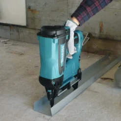 Makita GN420CLSE Akku-Gasnagler Beton 7,2 V / 2x 1,5 Ah Akku + Ladegerät im Koffer