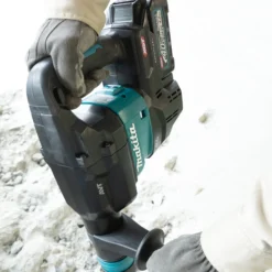 Makita HM001GM201 Akku-Stemmhammer 40V max. / 2x 4,0 Ah Akku + Ladegerät inkl. AWS Funk-Adapter WUT01 im Koffer