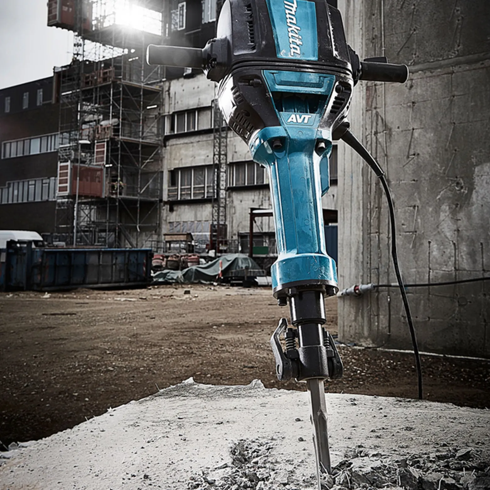 Makita HM1812 Stemmhammer für Bosch 1 1/8" 2.000 W
