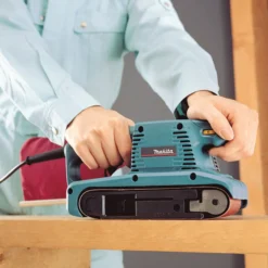 Makita 9911J Bandschleifer 76 mm 650 W im MAKPAC