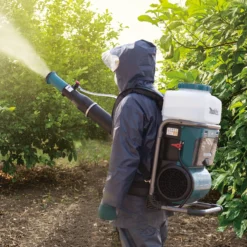 Makita PM001GL202 Akku-Rucksacksprühgerät 40 V max. / 2x 8,0 Ah Akku + Doppelladegerät