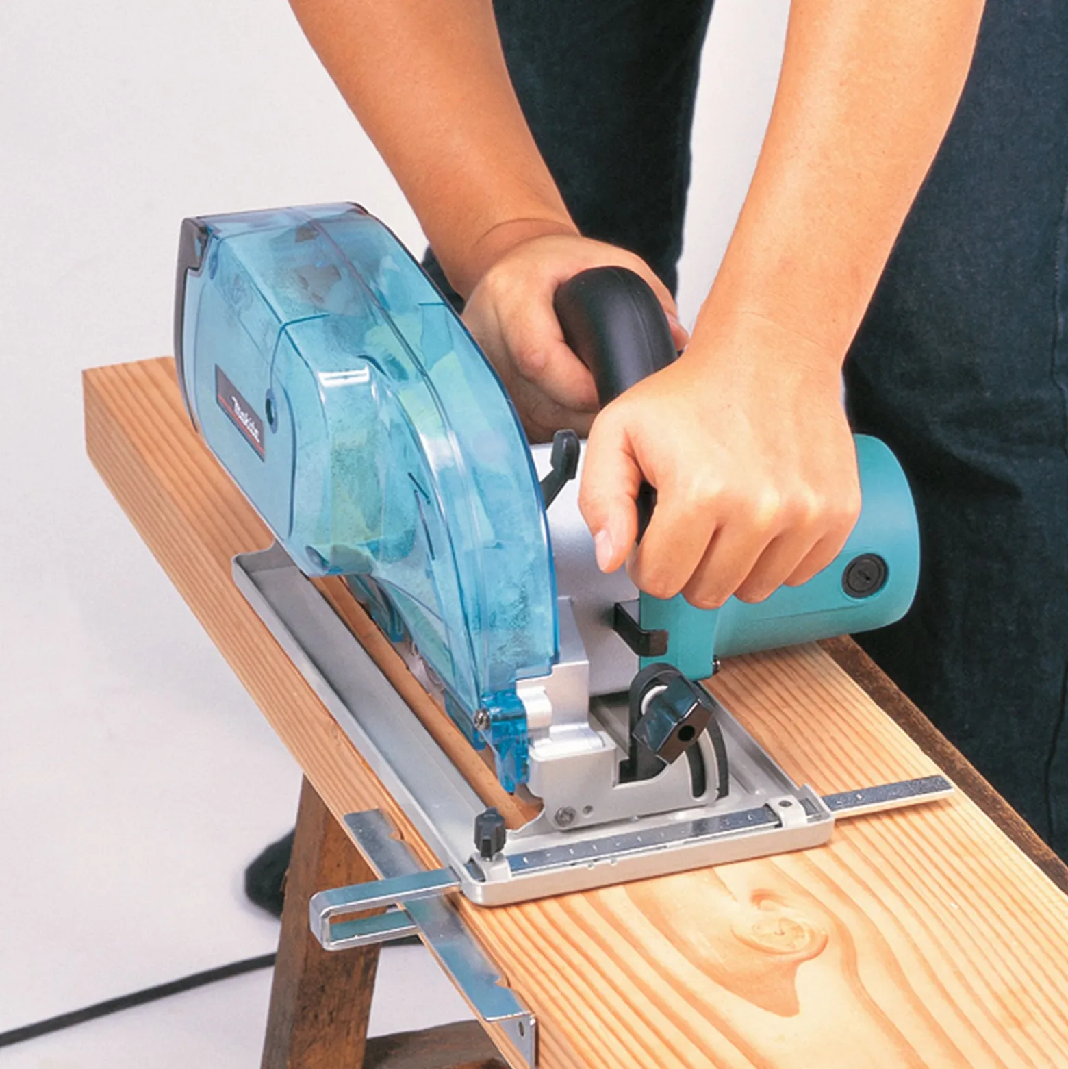 Makita 5017RKB Handkreissäge 66 mm Ø 190 mm 1.400 W mit Staubbox