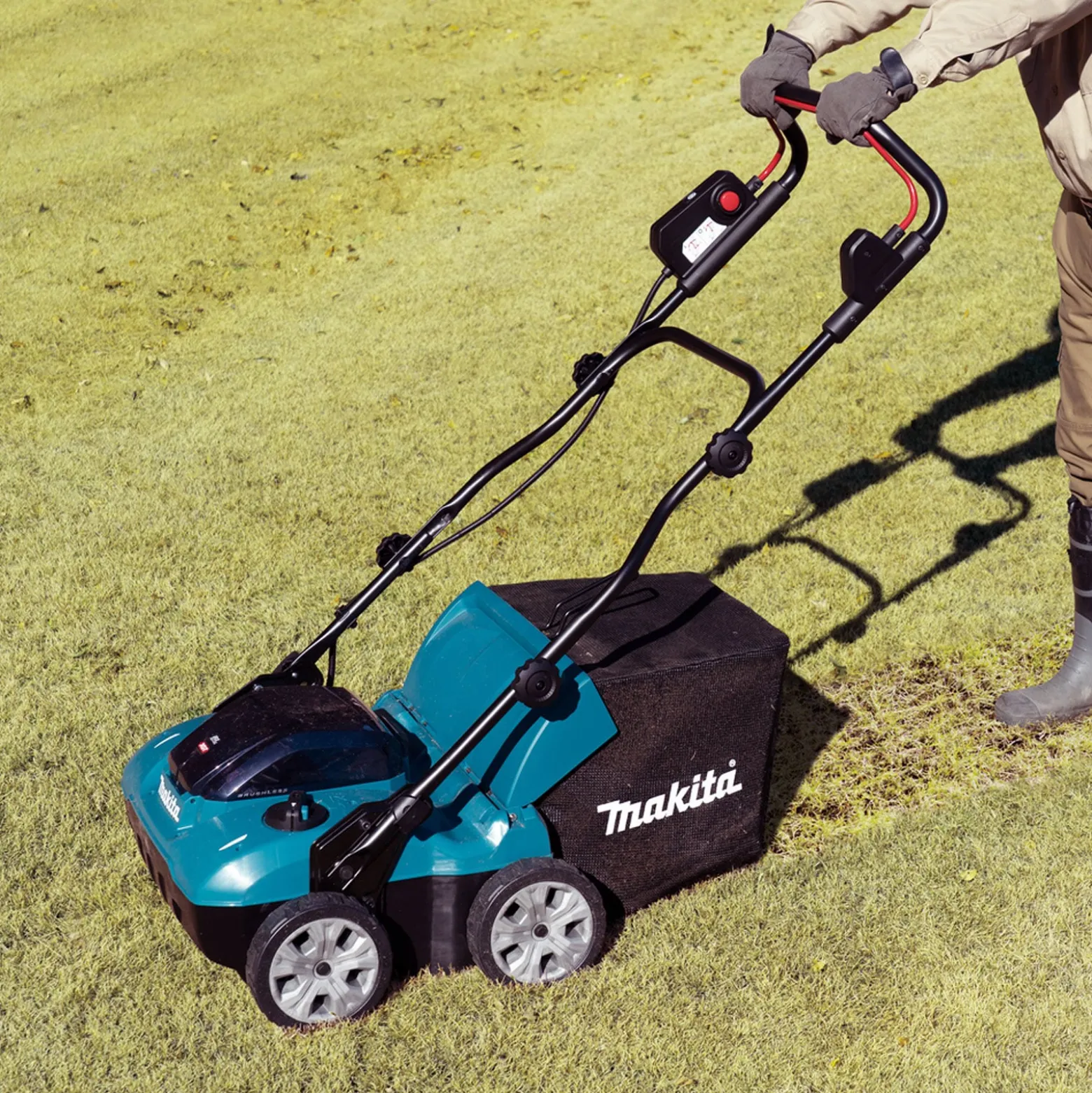 Makita UV001GZ Akku-Vertikutierer 40 V max. Solo